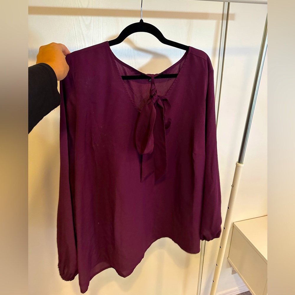 Eloquii Women’s plus size blouse with removable neck bow size 20
